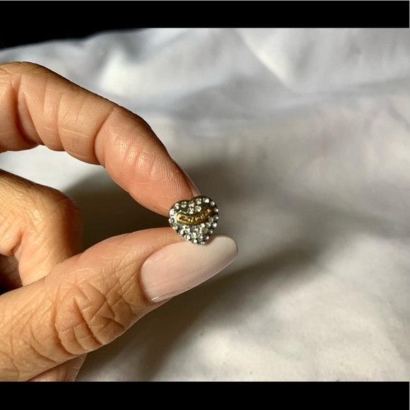 juicy couture heart earrings 🤍✨ - Picture 4 of 4